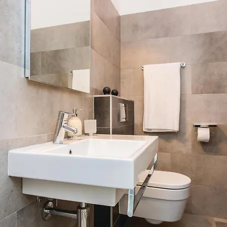 Apartment Stunning In Malinska