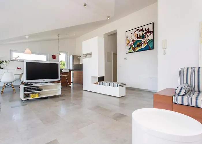 In With Wifi Malinska